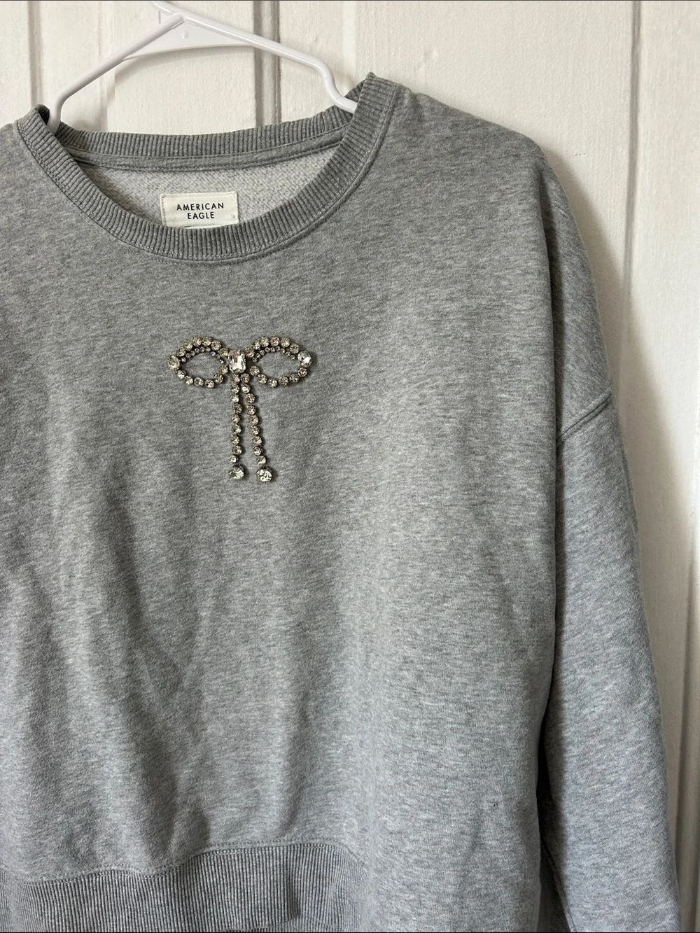 American Eagle Light Gray Crewneck Sweatshirt with Rhinestone Bow - Picture 5 of 8